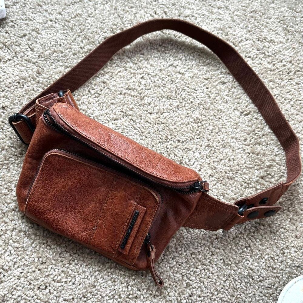 Spikes & Sparrow Leather Belt Bag Festival Travel Boho NWOT